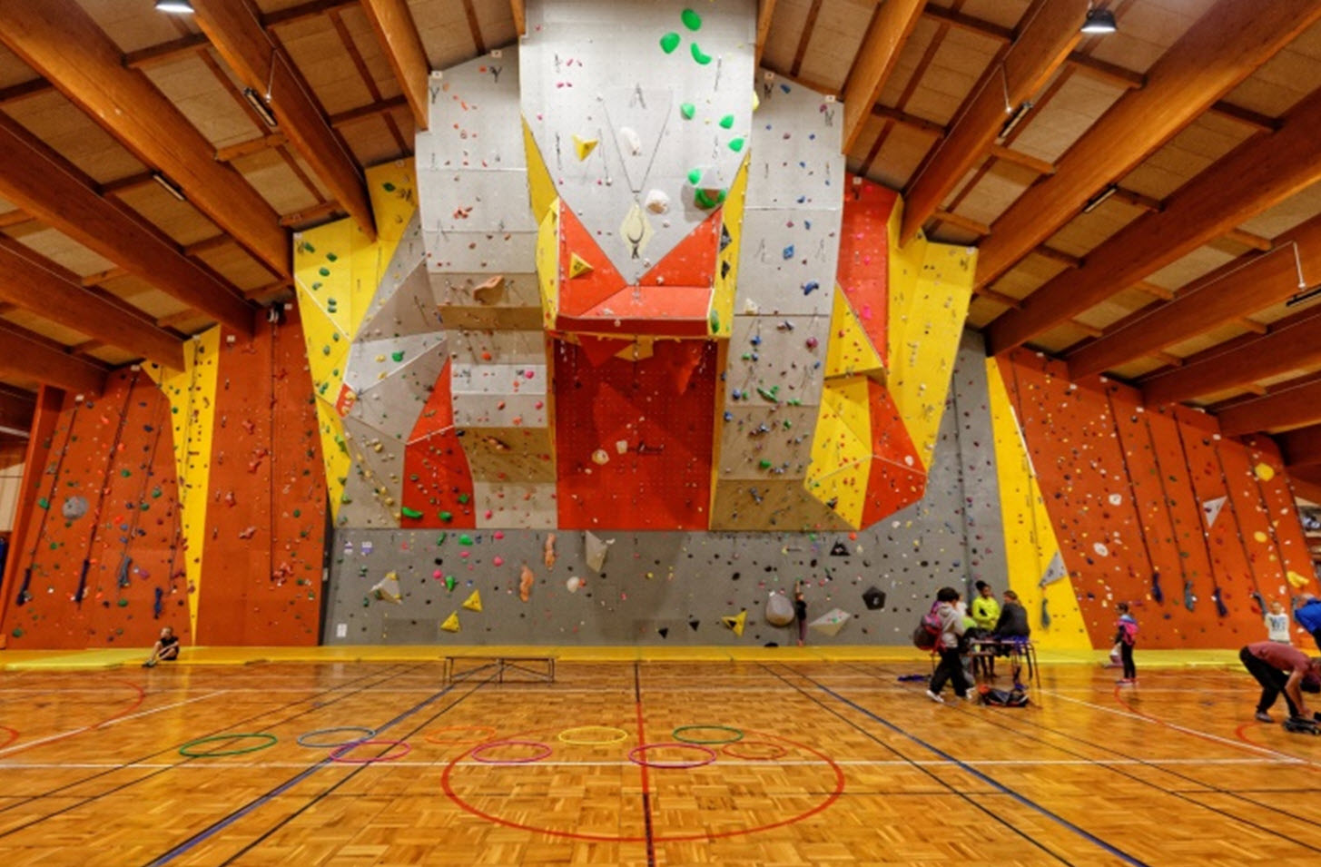 SALLE-D-ESCLADE-vue-1