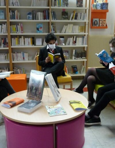 Coin lecture Centre de Documentation et d'Informations CDI Lycée Polyvalent Victor Bérard